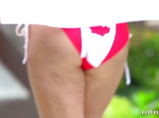 World famous pornstar nikki benz posing in canadian bikini