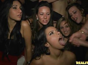 petrecere, bunaciuni, jet-de-sperma, hardcore, sex-in-grup, nebuna, pe-fata, sperma, club