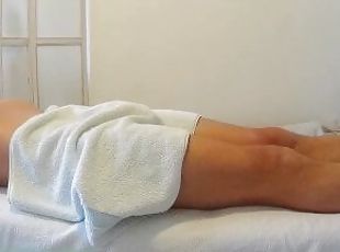 Perfect Asian massage parlor with handjob