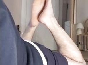 5 minutes of the pose male feet