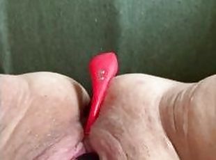 masturbation, orgasme, chatte-pussy, amateur, jouet, belle-femme-ronde, ejaculation, solo, tatouage, petits-seins