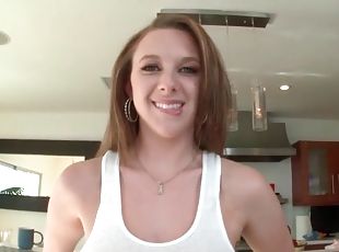 Brooke Wylde dips her big tits in the aquarium
