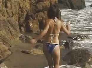 Kari Beltzer in Sexy Bikini
