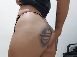 latina with smelly ass, you should enjoy the smell of my ass