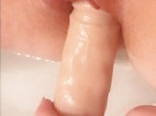 clitoride, masturbarsi, fichette, amatoriali, mammine-mature, massaggi, bionde, scopate, peni-finti, vulve-rasate