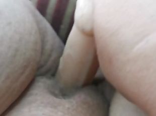 Fat hairy pussy squirting