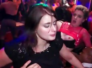Dirty dancing leads to club fucking