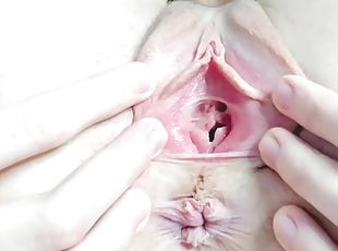 Open her vagina