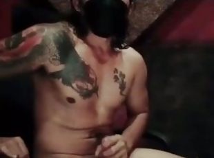 asiatisk, masturbation, cumshot, gigantisk-kuk, gay, creampie, juckande, ensam, muskulös, tatuering