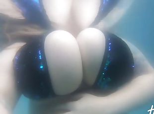 Pool tits: monster tits in bikini underwater - solo erotic fetish
