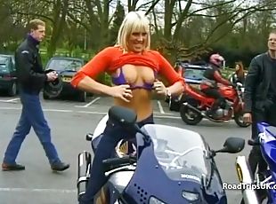 Crazy chicks go publish flashing after anal group sex