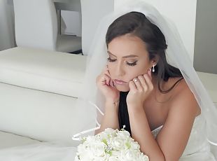 Kelsi Monroe fucks a stranger for the last time before getting married