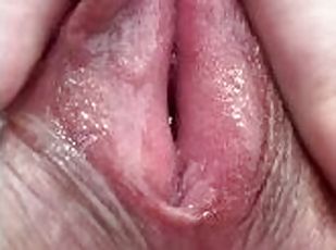 klitoris, mastürbasyon-masturbation, amcık-pussy, fışkıran-su, amatör, orta-yaşlı-seksi-kadın, parmaklama, meni, hoş, islak