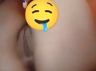 How delicious I masturbate when no one is there, look at my wet vagina so delicious????????????