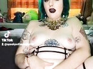 Cute Chubby Goth Mommy Amelia Gets Off Using Her Favorite Toys