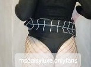 Twerking/Clapping My Ass in Fishnets
