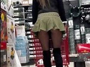Miniskirt  and boots  for shopping ????