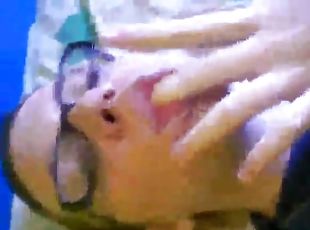 Chick filming herself while masturbating her pussy