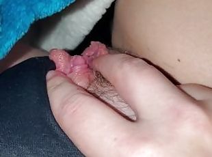 clitoris-bagian-atas-vagina-paling-sensitif, mastubasi, orgasme, vagina-pussy, amatir, sayang, remaja, pijat, permainan-jari, sudut-pandang