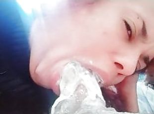 big creampie in a deep throat,the cumshot was in the throat and came back,that delights to take cum
