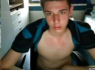 Twink shows smooth chest during webcam chat