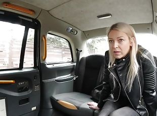 Sexy Czech blonde milf got a free ride