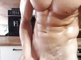 Tall hung muscular oiled stud jacking off his BWC