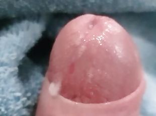 Close-up foreskin Cumming