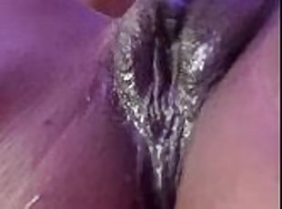 Fat pussy squirt