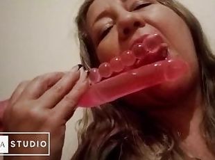 You want to see how a Mature Blonde uses her sex toy on her pussy