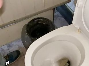 Masturbated in the office and ran to the office public toilet to quickly cum 4K