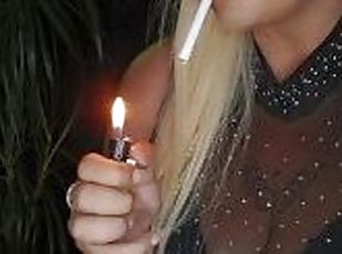 veľké-prsia, amatérske, domáce, bbw, blondýna, britské, fetišistické, fajčenie-smoking