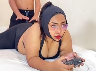 I fucked my Cute Egypt Hot stepsister Huge Ass while she was playing games on tv - BBW-Stepsister
